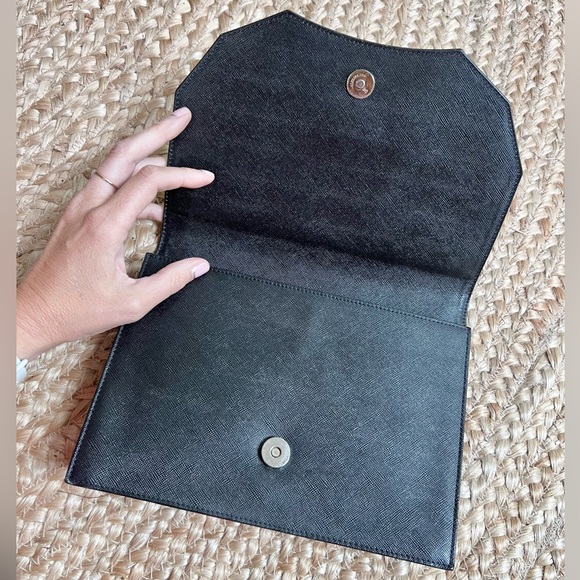 Vintage Yves Saint Laurent Clutch Black Saffiano Leather - Picture 3 of 16